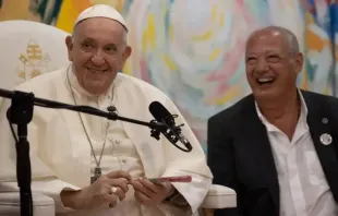 Papa Francisco com o presidente da Scholas Occurrentes, José María del Corral.