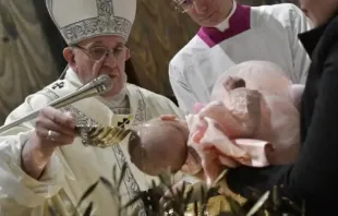 Papa Francisco na festa do Batismo do Senhor, na Capela Sistina. Crédito: Vatican Media