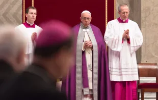 Papa durante a celebração penitencial.