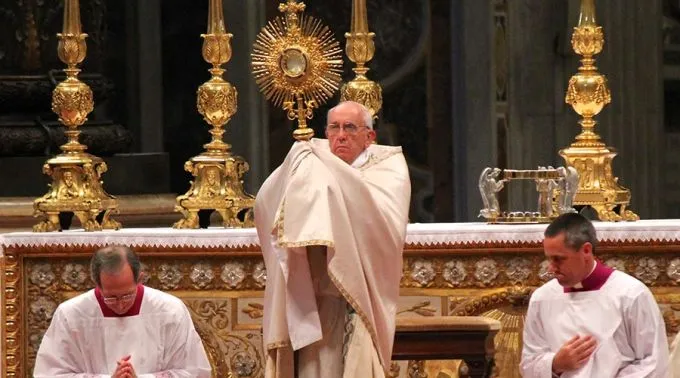 Corpus Christi em Roma: A Eucaristia nos deve unir em ...