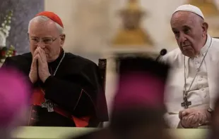 Imagem de referência. Cardeal Gualtiero Bassetti com o papa Francisco.