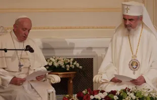 Papa Francisco com o Patriarca Daniel da Igreja Ortodoxa da Romênia.