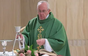 Papa celebra Missa na Casa Santa Marta.