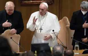 Papa Francisco na Sala Nova do Sínodo 