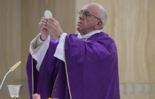 Papa Francisco na Missa na capela da Casa Santa Marta.