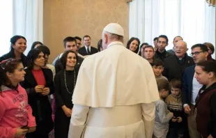 Encontro do Papa Francisco com órfãos da Romênia em 4 de janeiro.