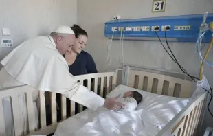 Imagem referencial. Papa Francisco em visita ao hospital Bambino Gesù em 2018.