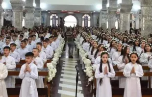 Primeira comunhão em Qaraqosh, Iraque