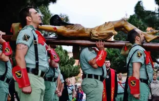 Procissão do Cristo da Boa Morte, com veteranos da Legião Espanhola.