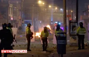 Protestos em Bogotá. Crédito: EWTN Notícias