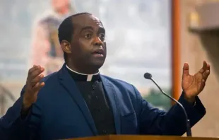 Reginald Jean-Mary, pároco da Missão Católica Notre Dame D'Haiti, Miami