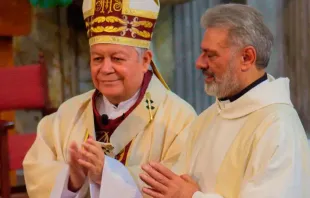 Dom Víctor Sánchez e padre Carlo dei Lazzaretti