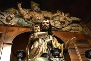 Imagem de São José e do Menino Jesus na igreja de São Pedro, em Lima, Peru