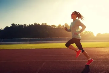 Track_girls_shutterstock_lzf.jpg