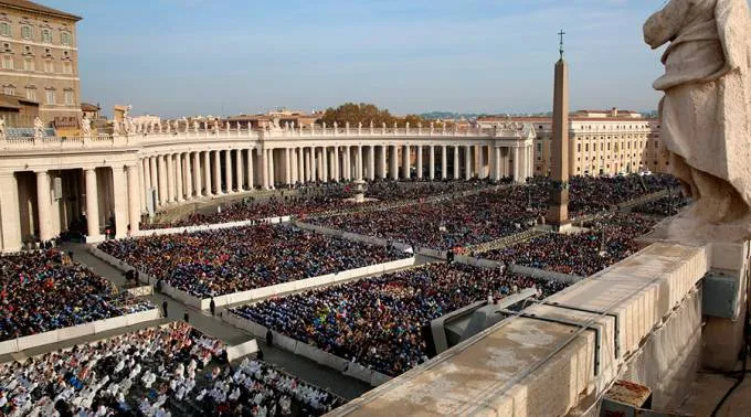 Vaticano pede que católicos não invistam em combustíveis fósseis e armas