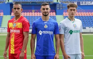 Apresentação das camisas do Getafe FC para a temporada 2023-2024.