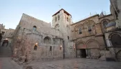 Altar dos cruzados é encontrado no Santo Sepulcro em Jerusalém