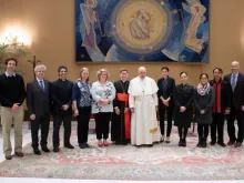 Papa Francisco em 27 de fevereiro com membros do Movimento Católico Global pelo Clima. Crédito: Vatican Media.